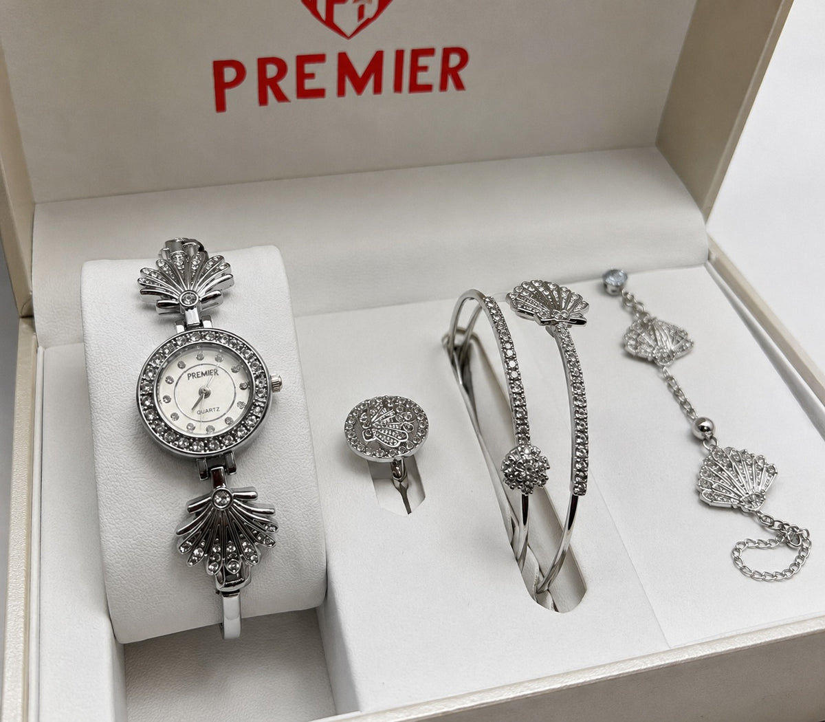 Luxury Women’s Watch andJewelry Gift Set – Elegant Rose Gold Collection