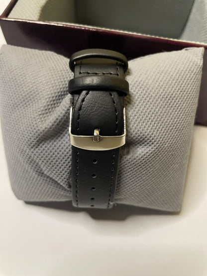TOMI Luxury Men’s Black Watch – Minimal Round Dial with Stylish Black Strap