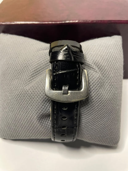 Luxury Men’s Black Rectangle Watch – Roman Numeral Dial with Leather Strap