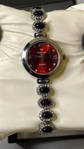 Women’s Luxury Bracelet Watch – Elegant Dial Colors and Premium Fashion Design