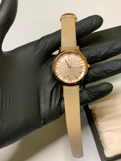 Classic Beige Leather Strap Wristwatch