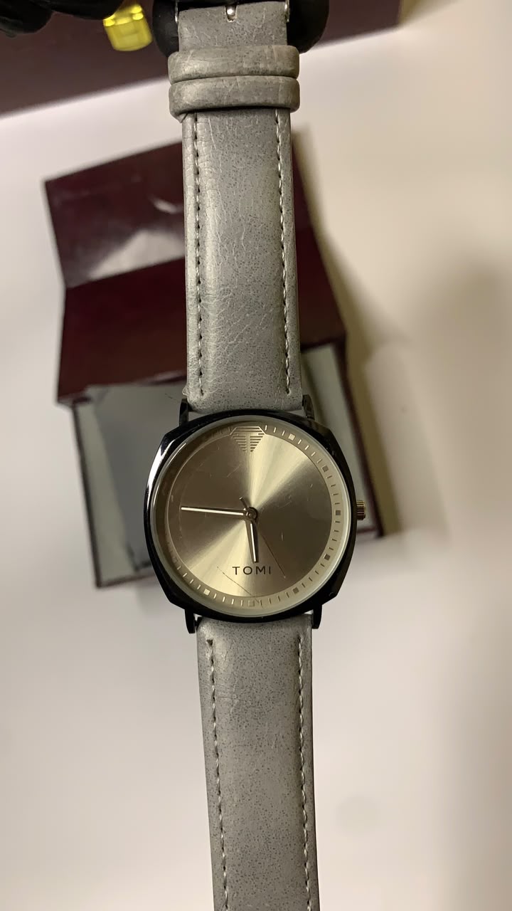 TOMI Luxury Men’s Black Watch – Minimal Round Dial with Stylish Black Strap