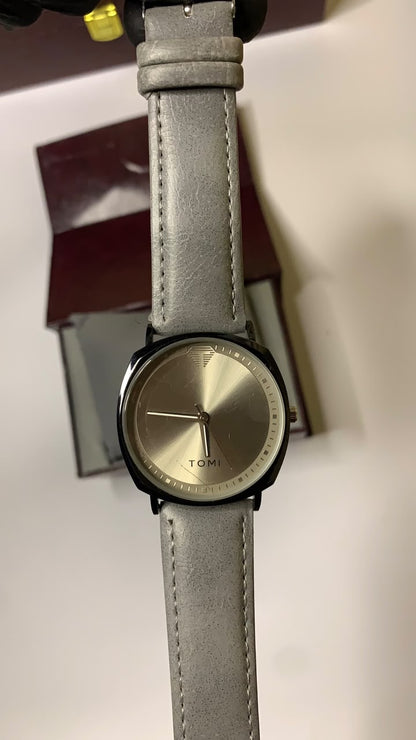 TOMI Luxury Men’s Black Watch – Minimal Round Dial with Stylish Black Strap